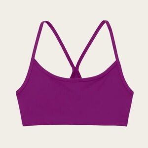 Vuori All the Feels Bra in Magenta Large